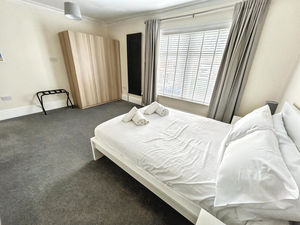 Photo 25- click for photo gallery